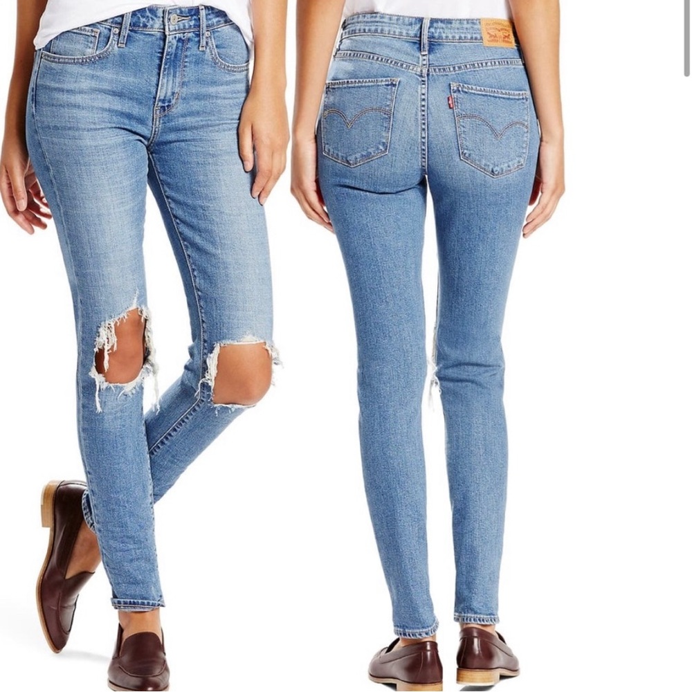 | levi’s • 720 hi-rise skinny distressed medium wash denim jean • size 26 |